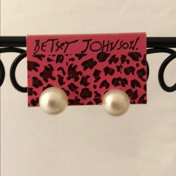 NWT Betsey Johnson 2 in 1 earrings - Picture 3 of 4